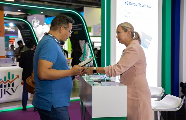معرض دبي لتداول العملات